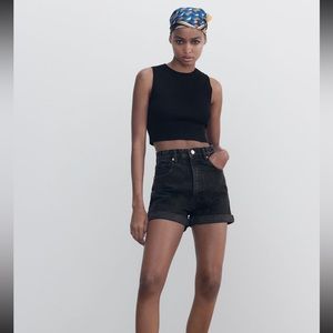 Zara MOM FIT HIGH RISE BLACK SHORTS - Size 10